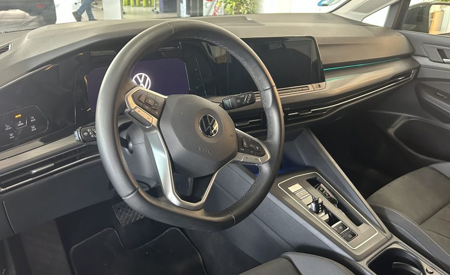 Volkswagen Golf Style 1.5 eTSI DSG 150cv