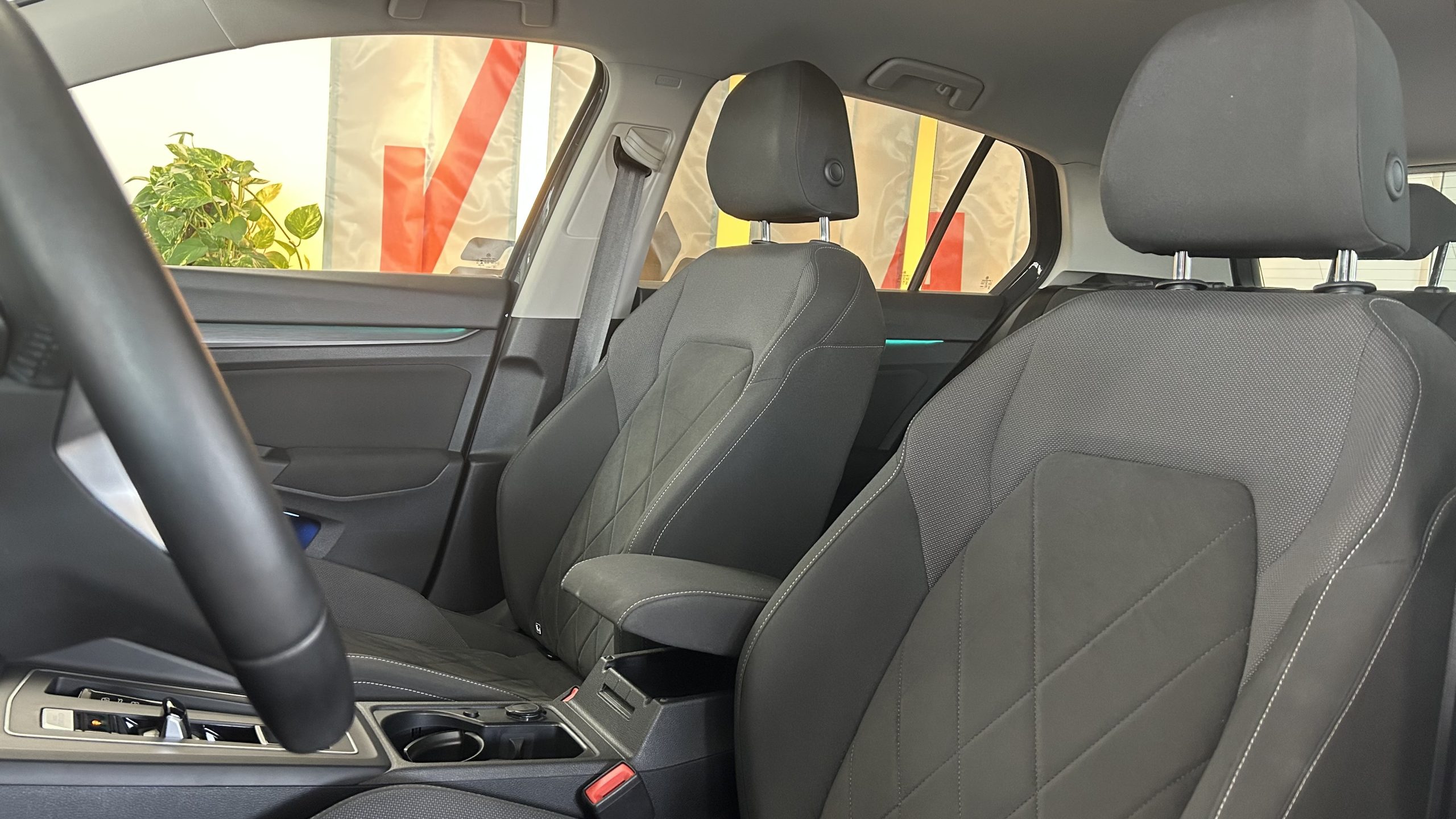 Volkswagen Golf Style 1.5 eTSI DSG 150cv