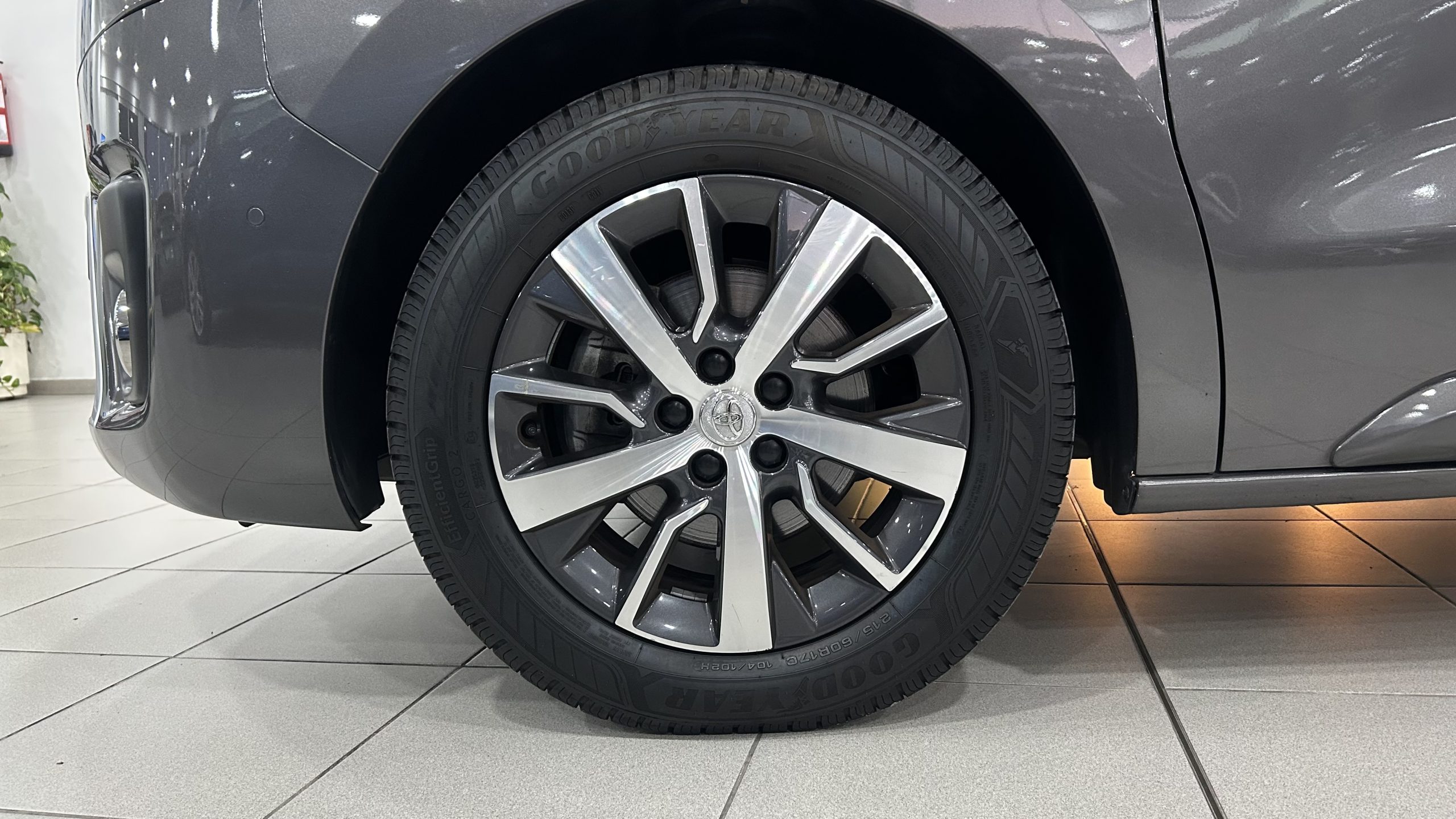 Toyota Proace Verso 2.0D VX PLUS SHUTTLE L1 2023