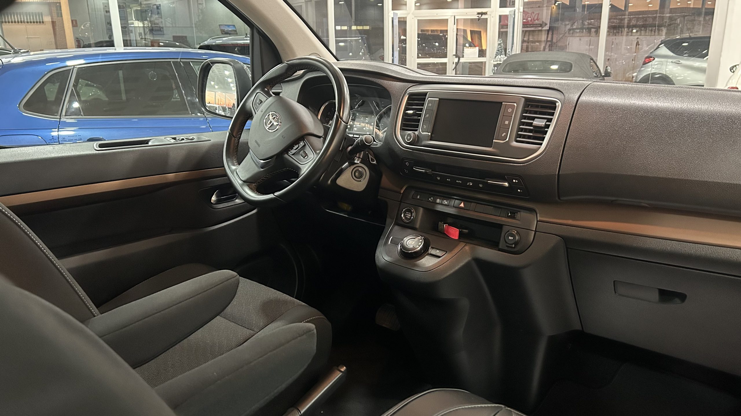 Toyota Proace Verso 2.0D VX PLUS SHUTTLE L1 2023