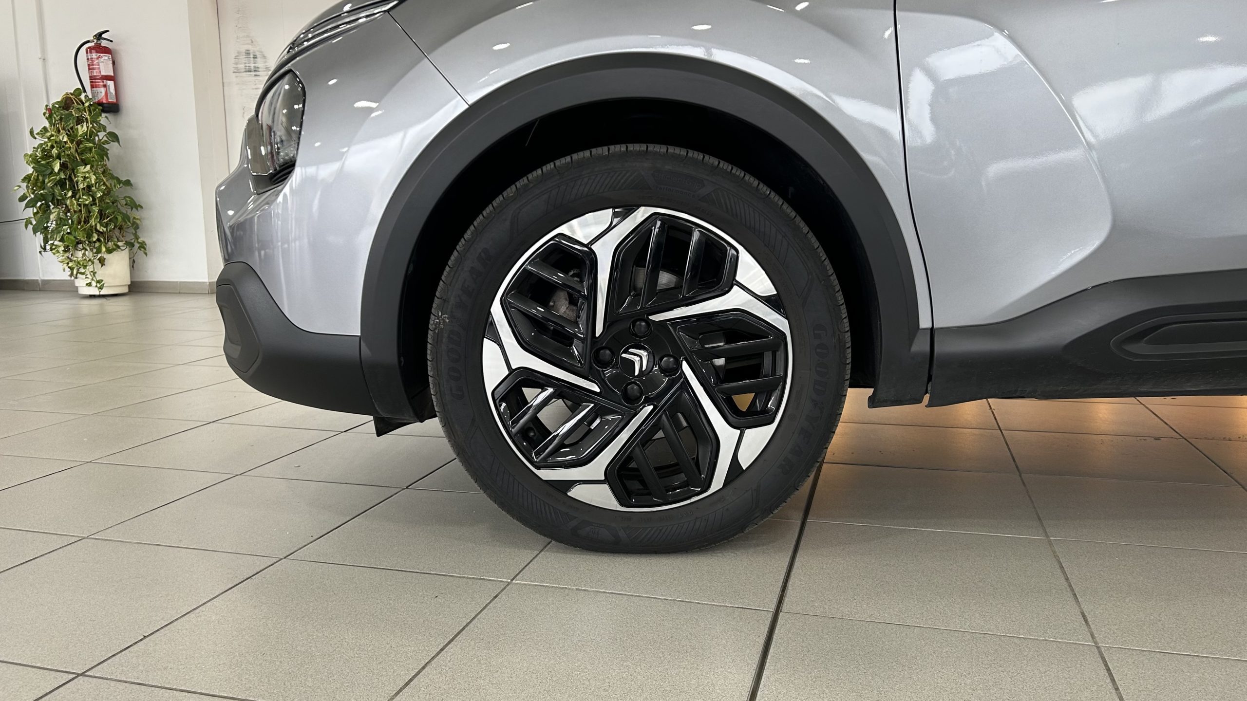 Citroen C4 Shine 130cv 2024