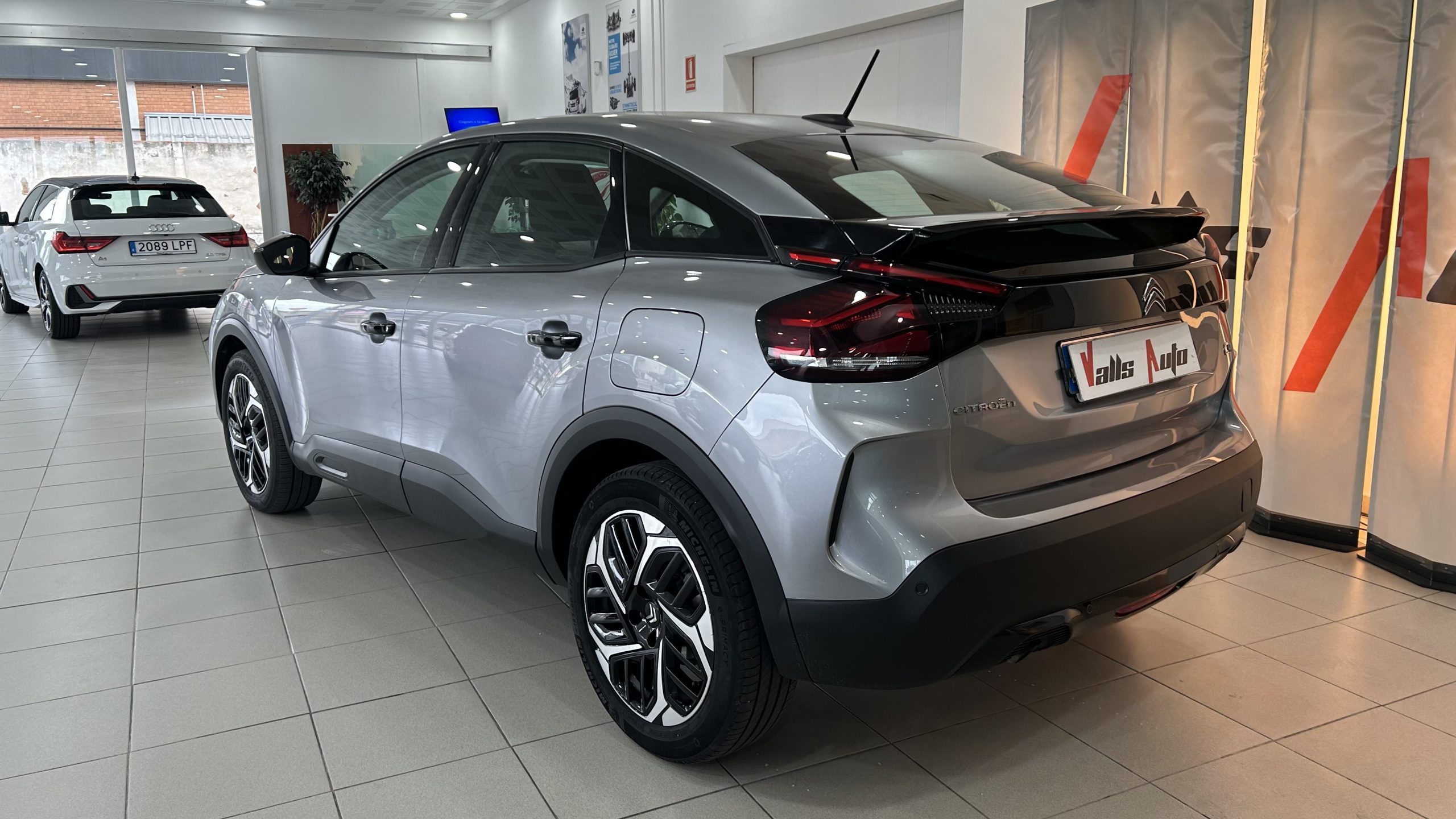 Citroen C4 Shine 130cv 2024