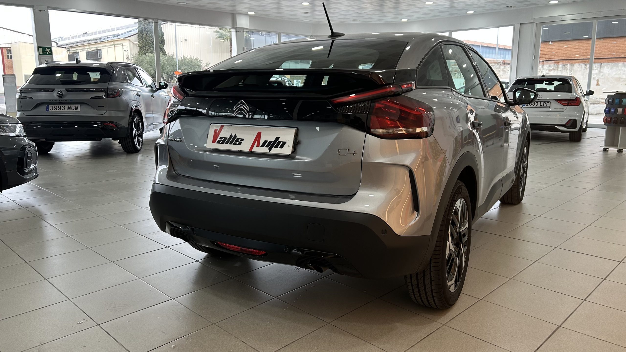 Citroen C4 Shine 130cv 2024