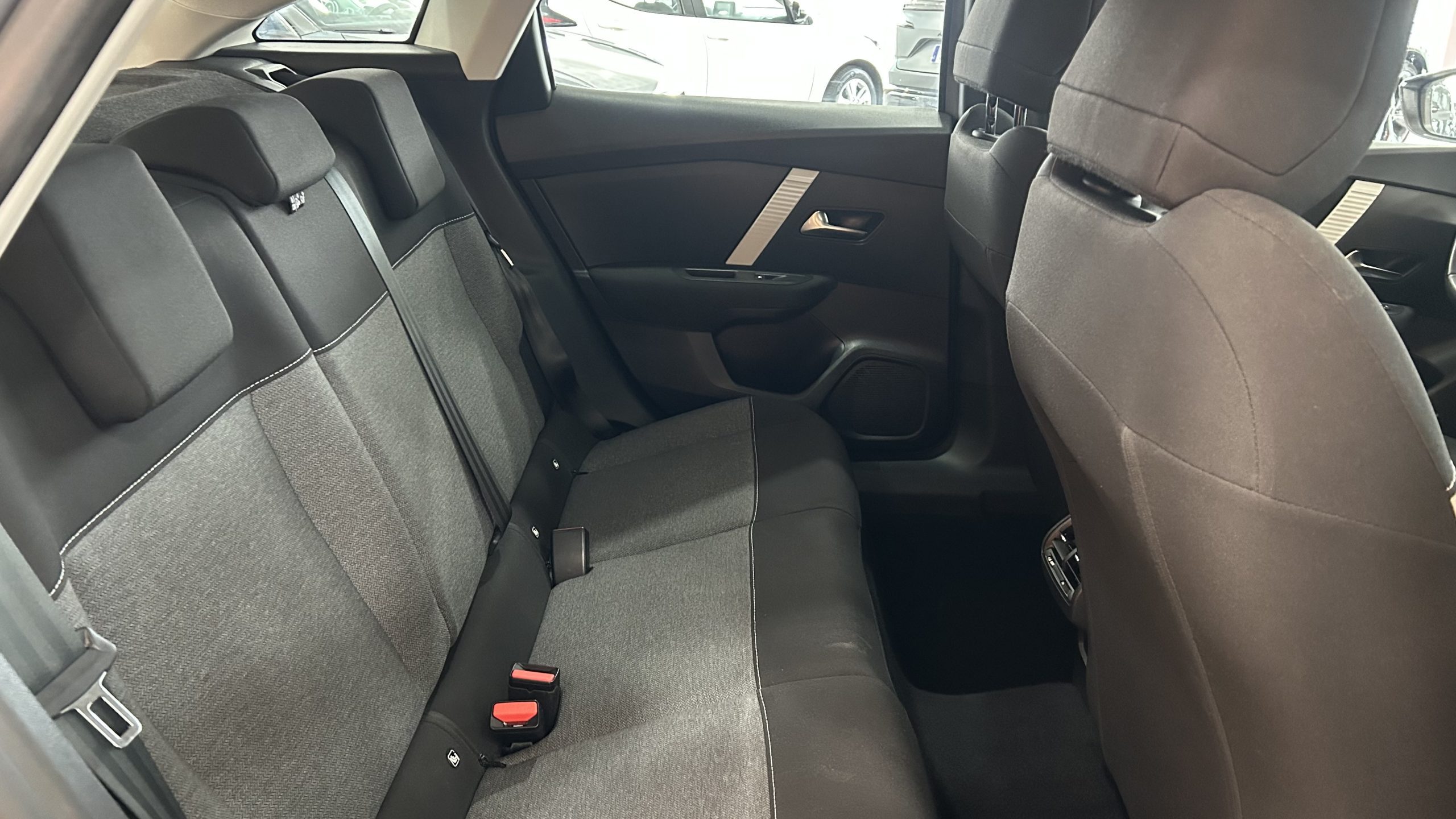 Citroen C4 Shine 130cv 2024