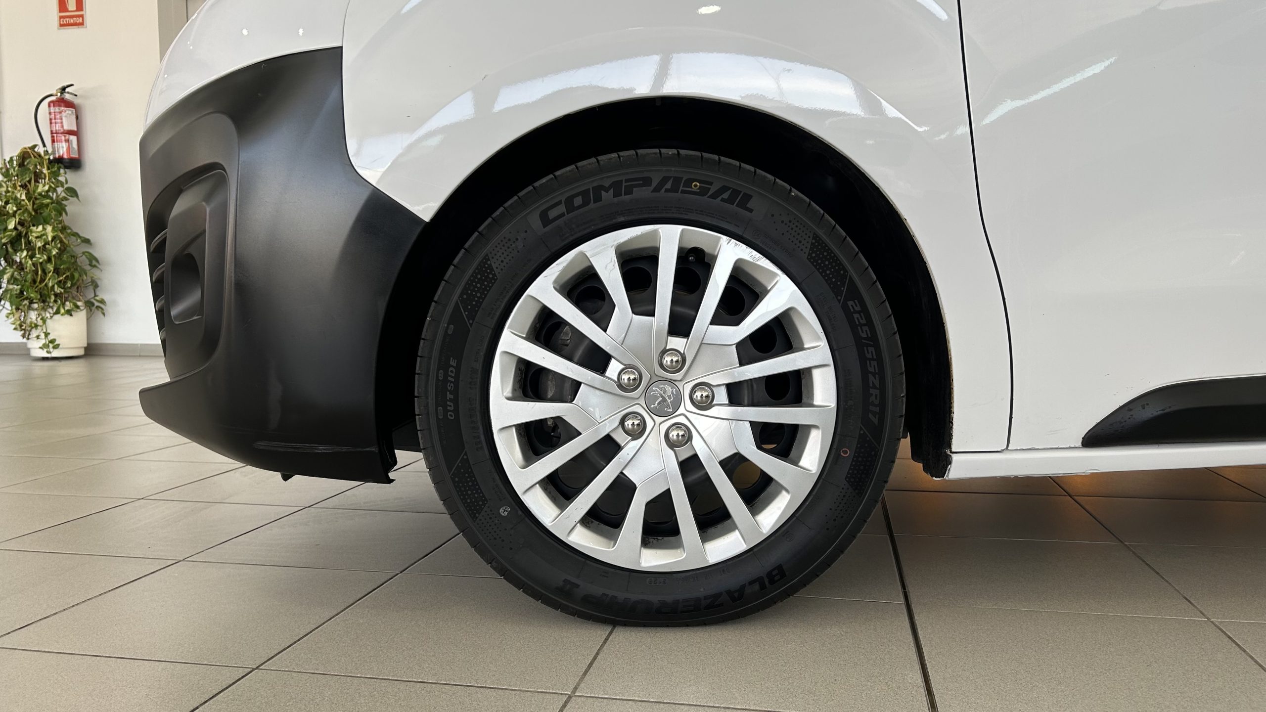 Peugeot Expert 9 plazas 2022