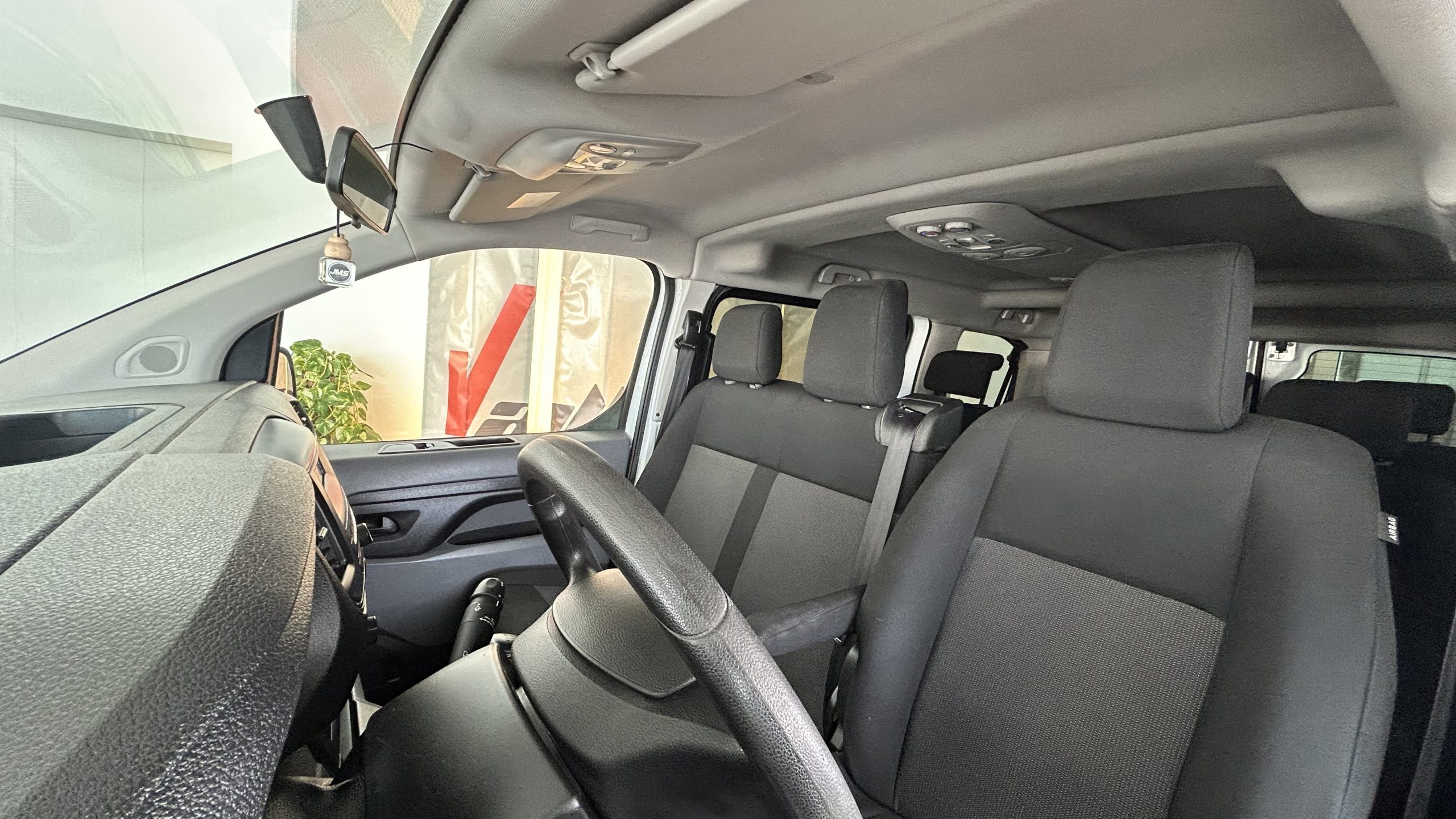 Peugeot Expert 9 plazas 2022