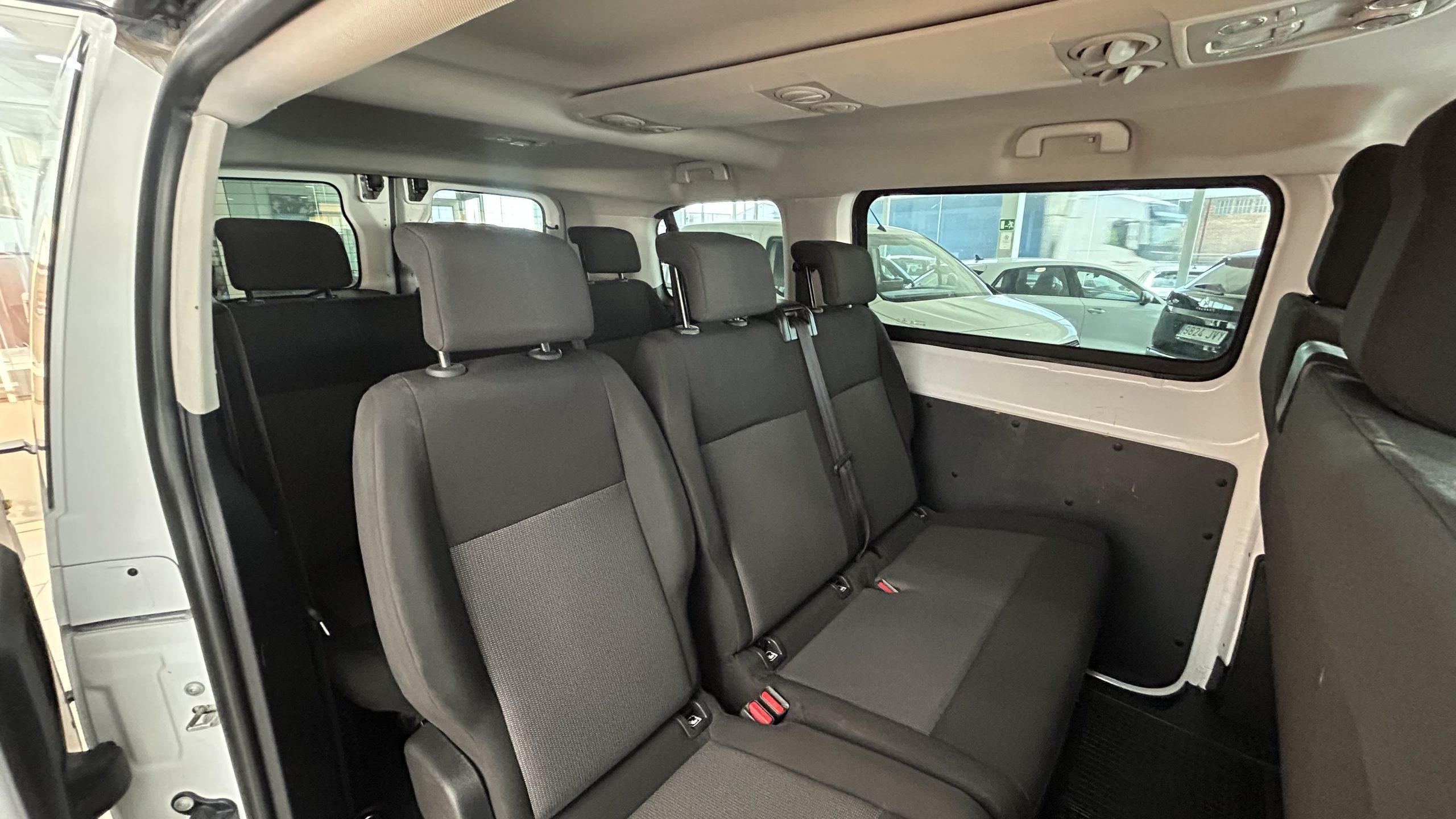 Peugeot Expert 9 plazas 2022