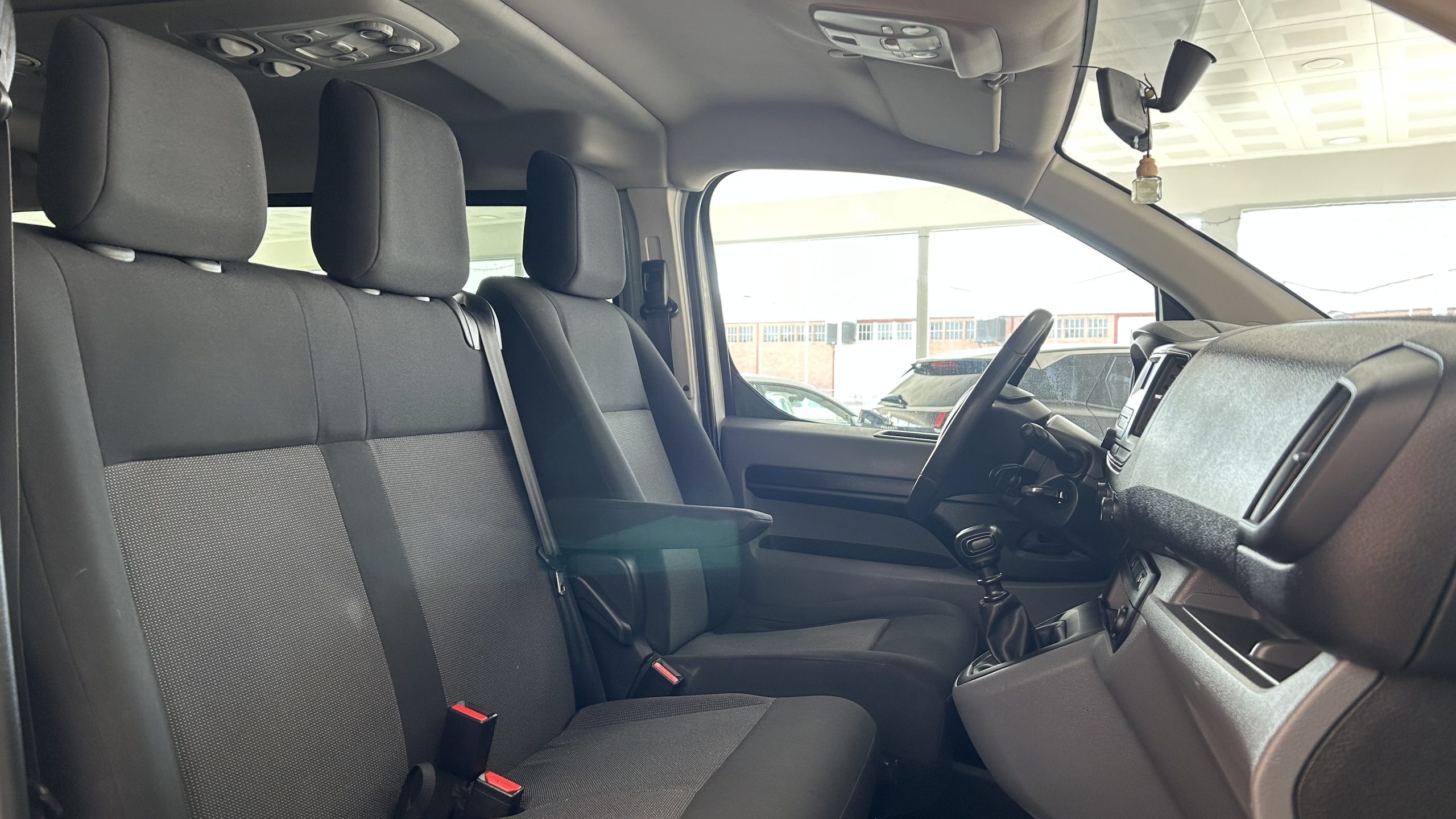 Peugeot Expert 9 plazas 2022