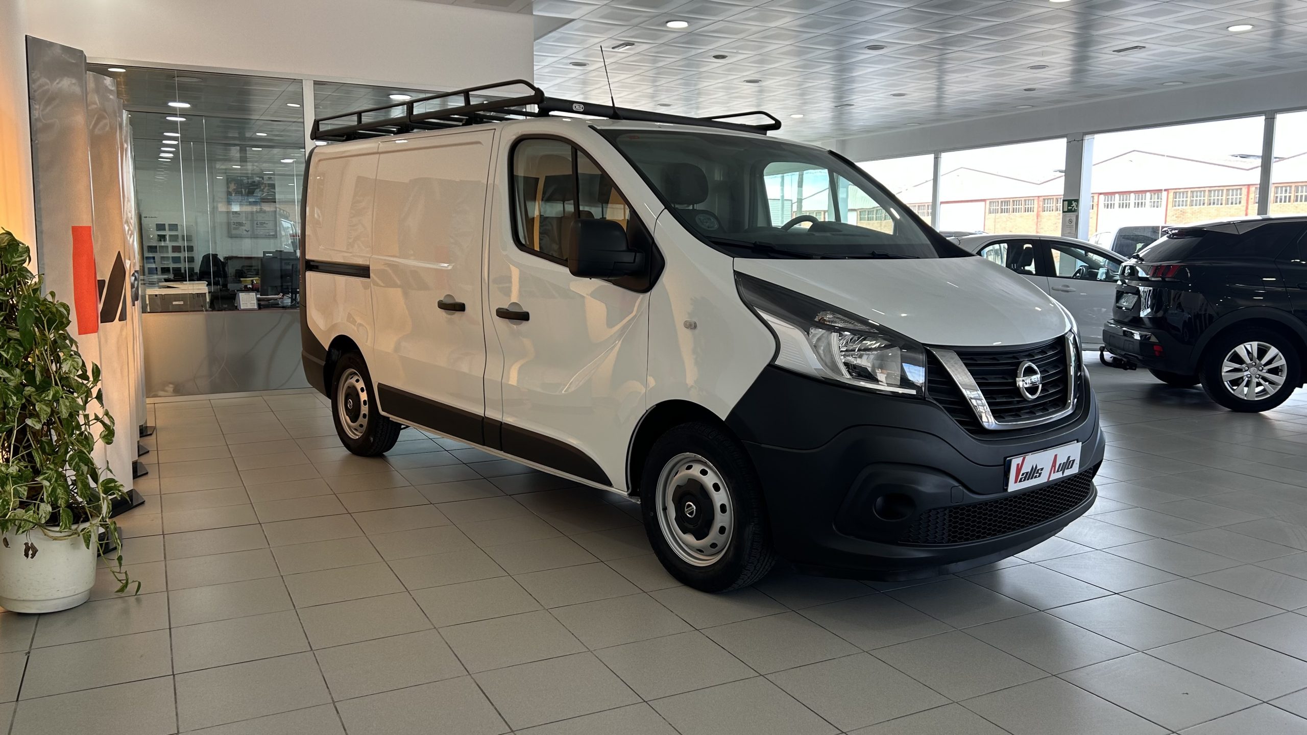 Nissan NV300 2021