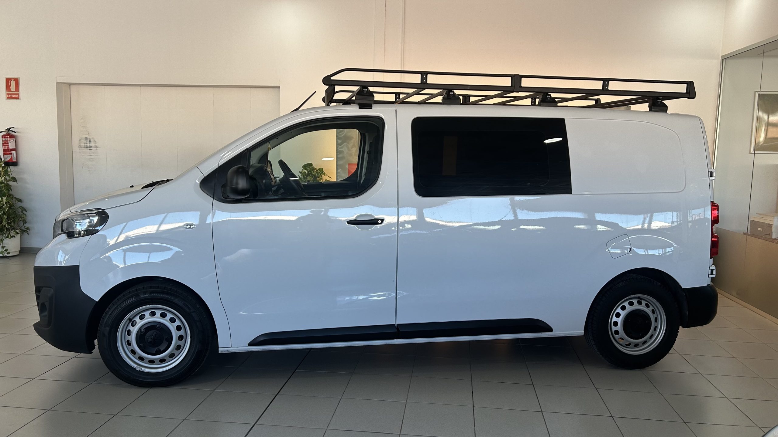 Peugeot Expert Combi 2024