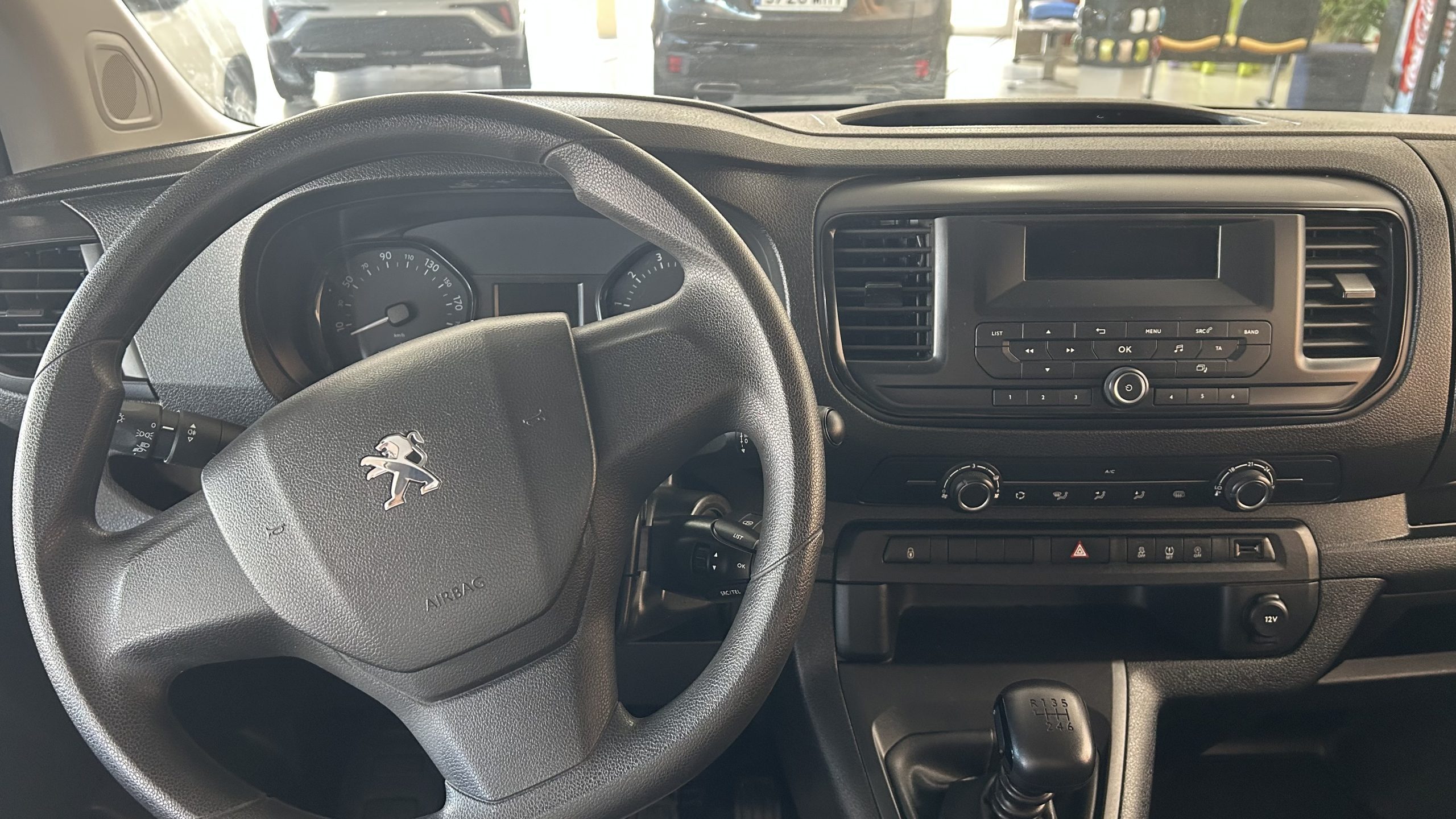 Peugeot Expert Combi 2024