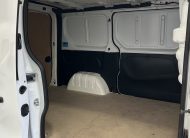 Nissan NV300 2021