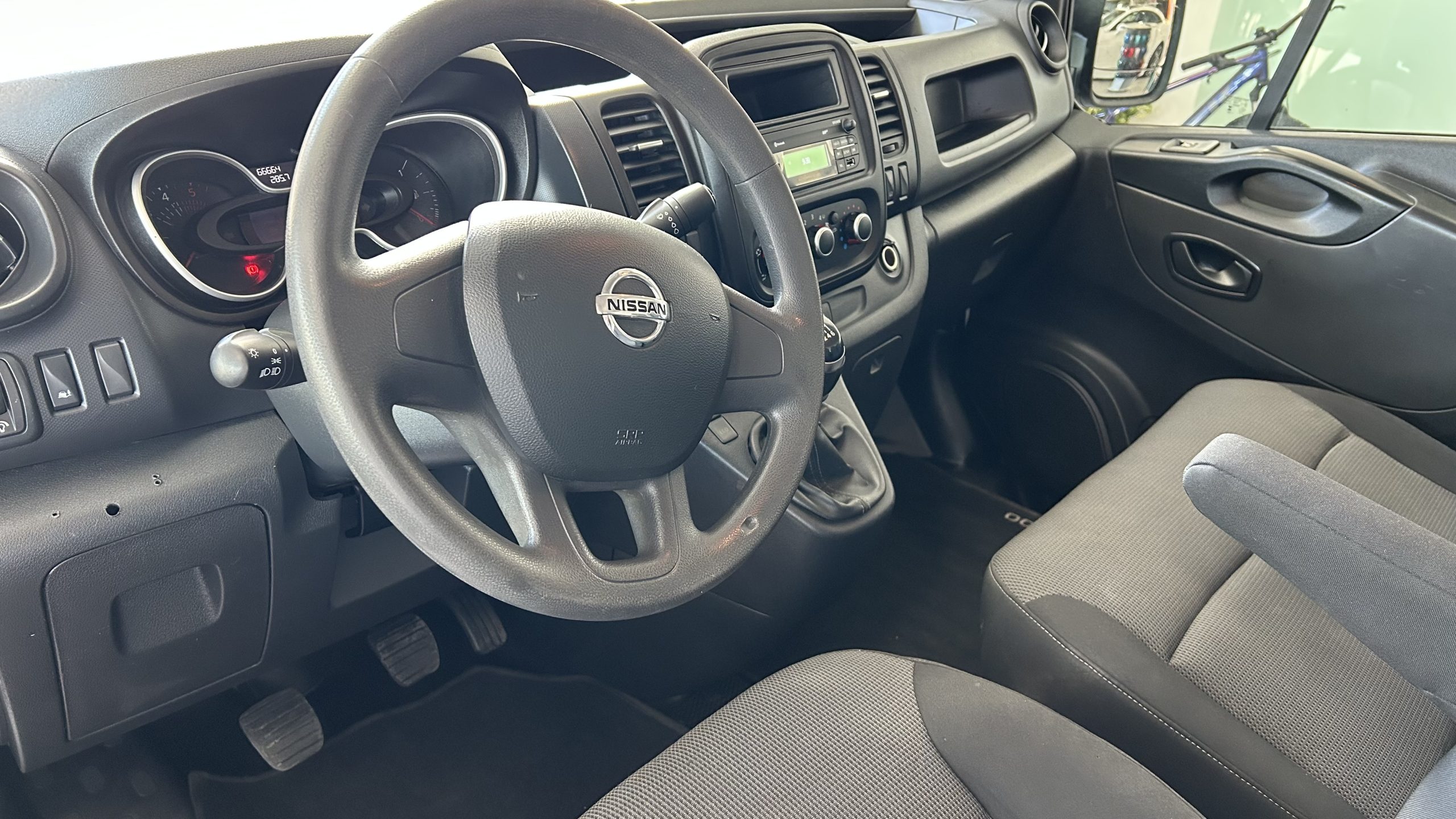 Nissan NV300 2021