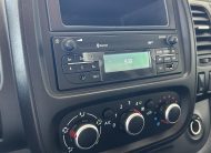 Nissan NV300 2021
