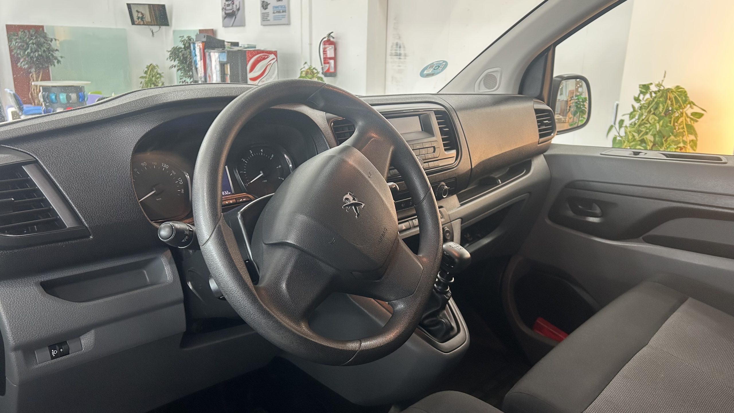 Peugeot Expert 2023