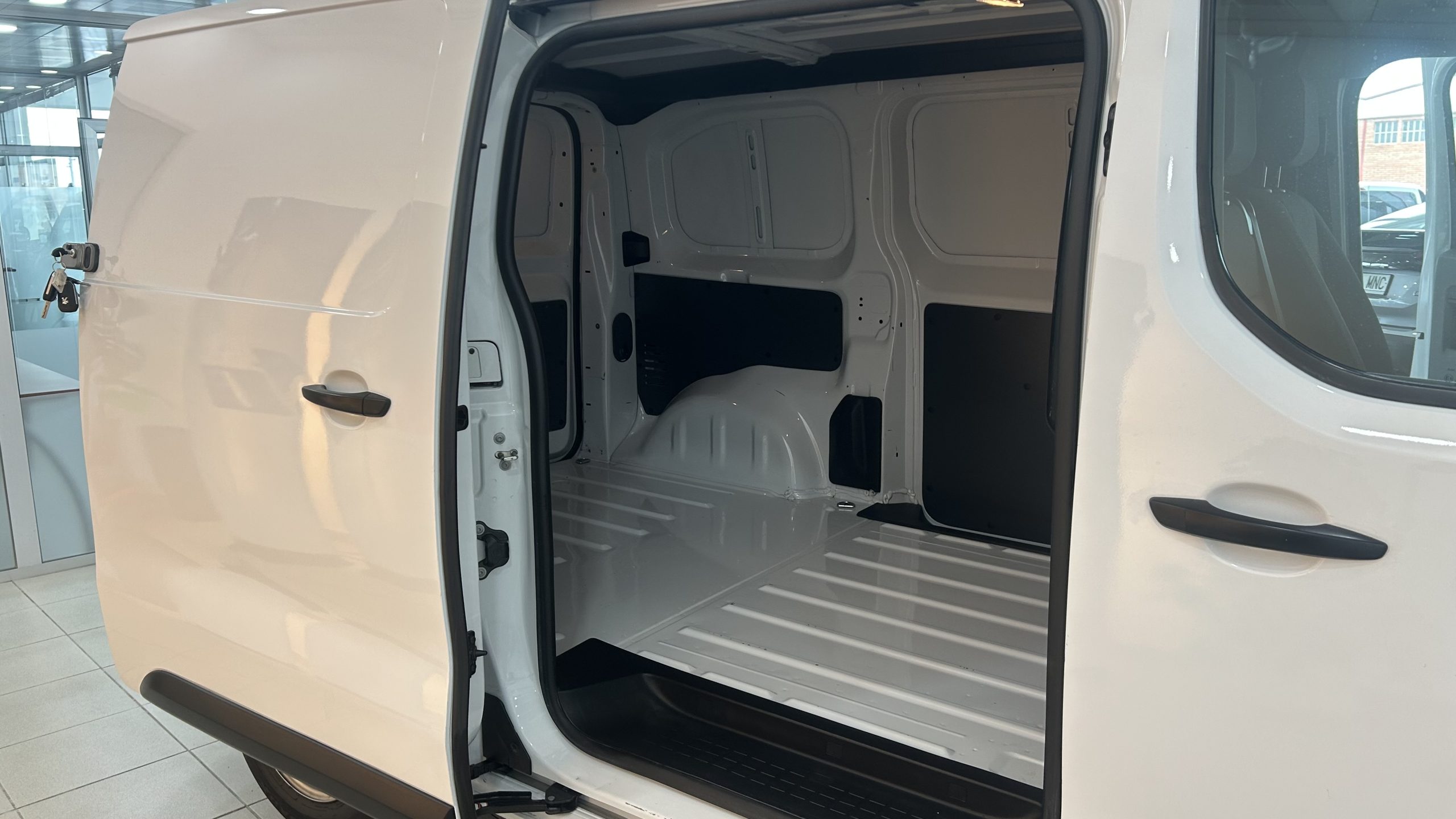 Peugeot Expert 2023