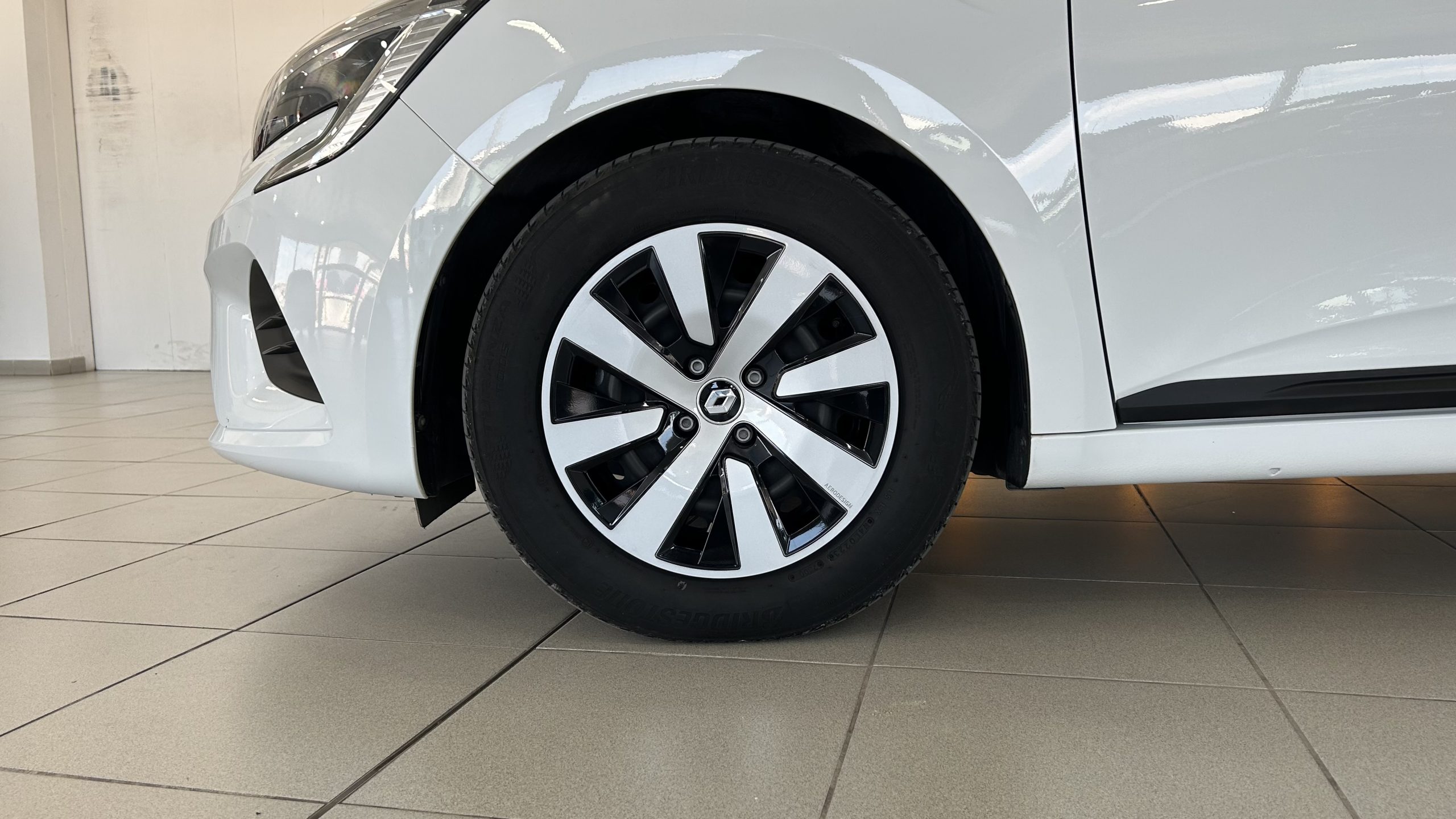 Renault CLIO EQUILIBRE 1.5 DCI 100CV