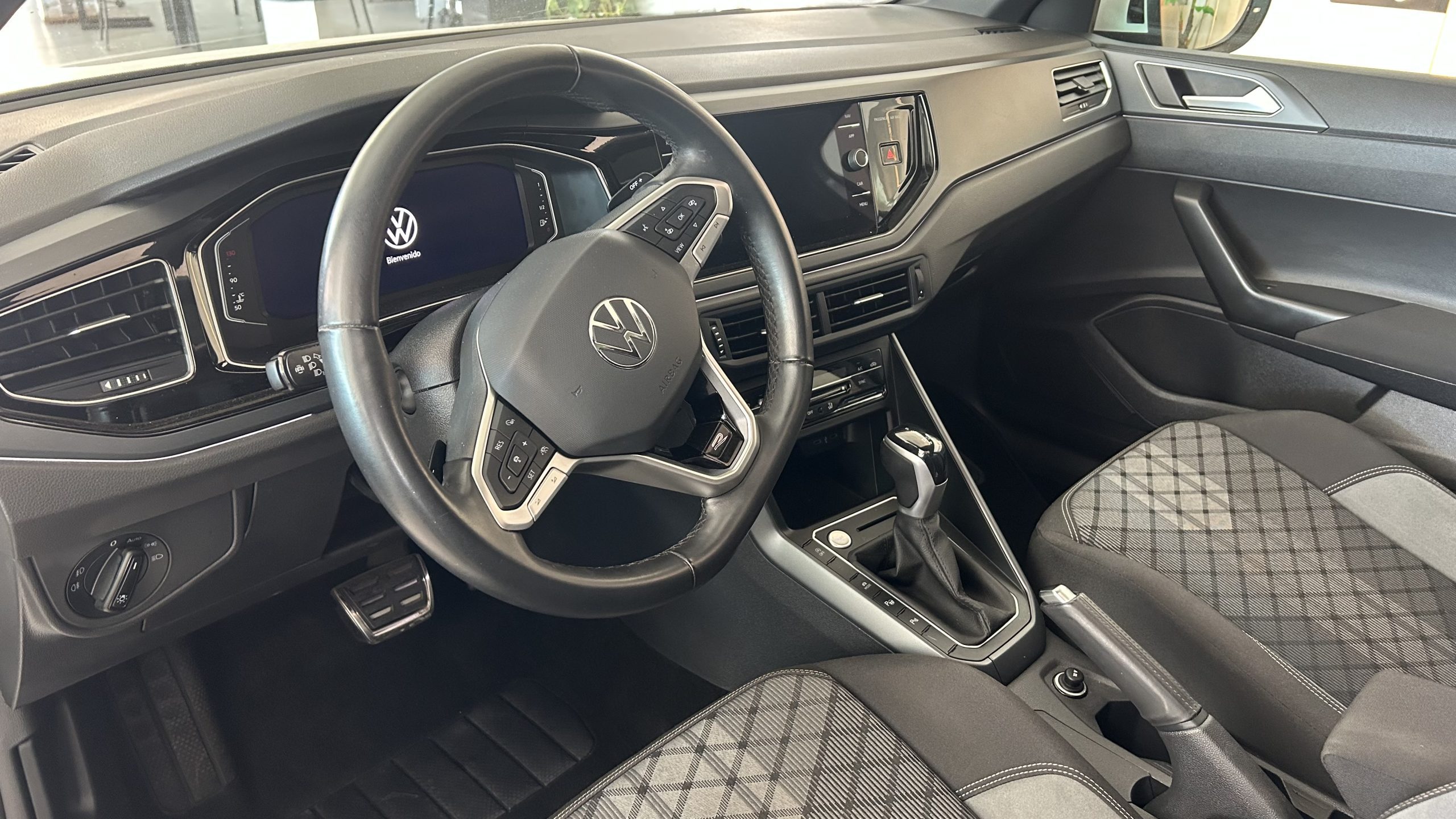 Volkswagen Taigo R line 1.5 150cv DSG 2022