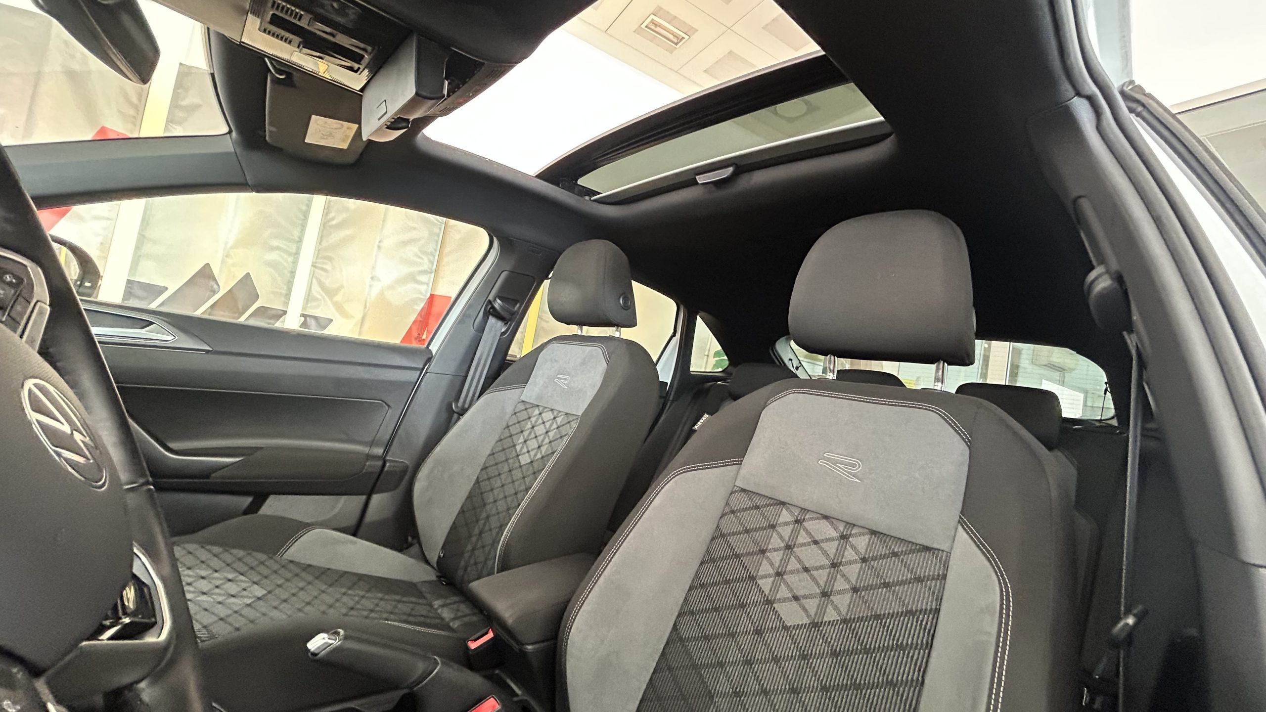 Volkswagen Taigo R line 1.5 150cv DSG 2022