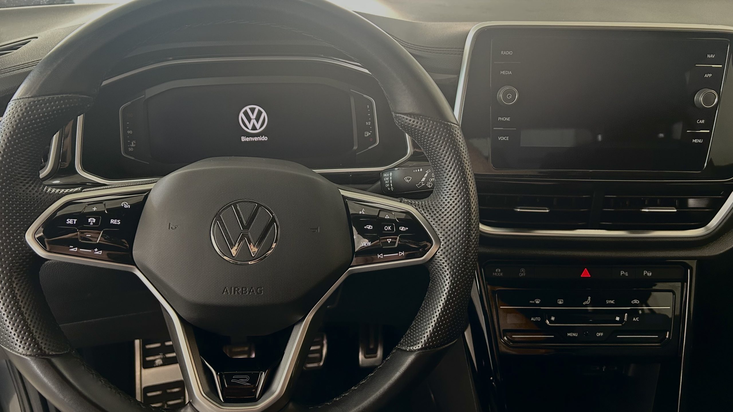 Volkswagen T-Roc R line 150cv 2022