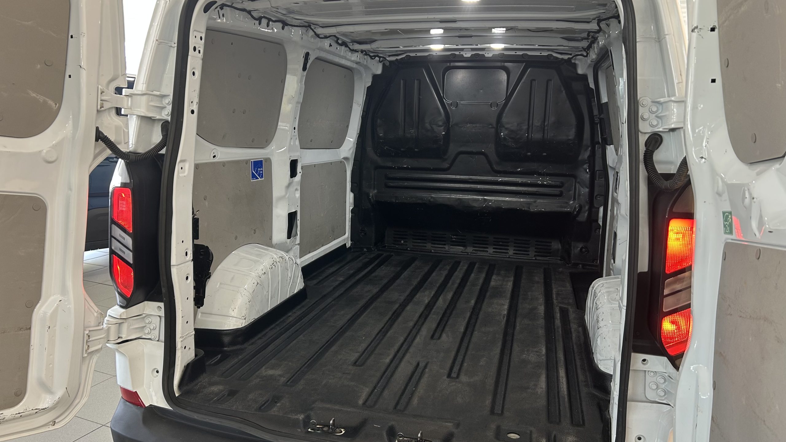 Ford Transit Custom 2.0 136cv 2024