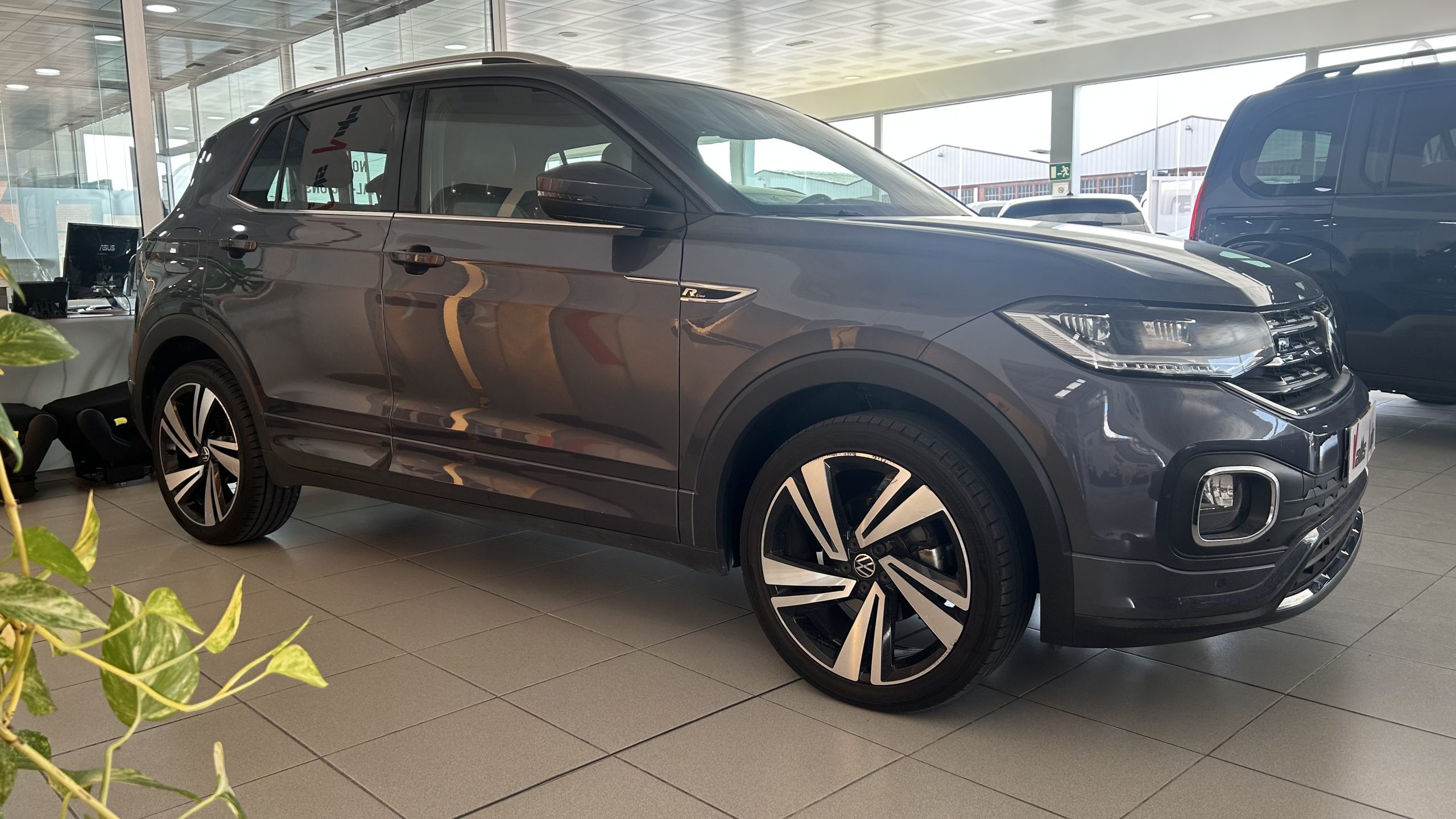 Volkswagen T-Cross R line 2022