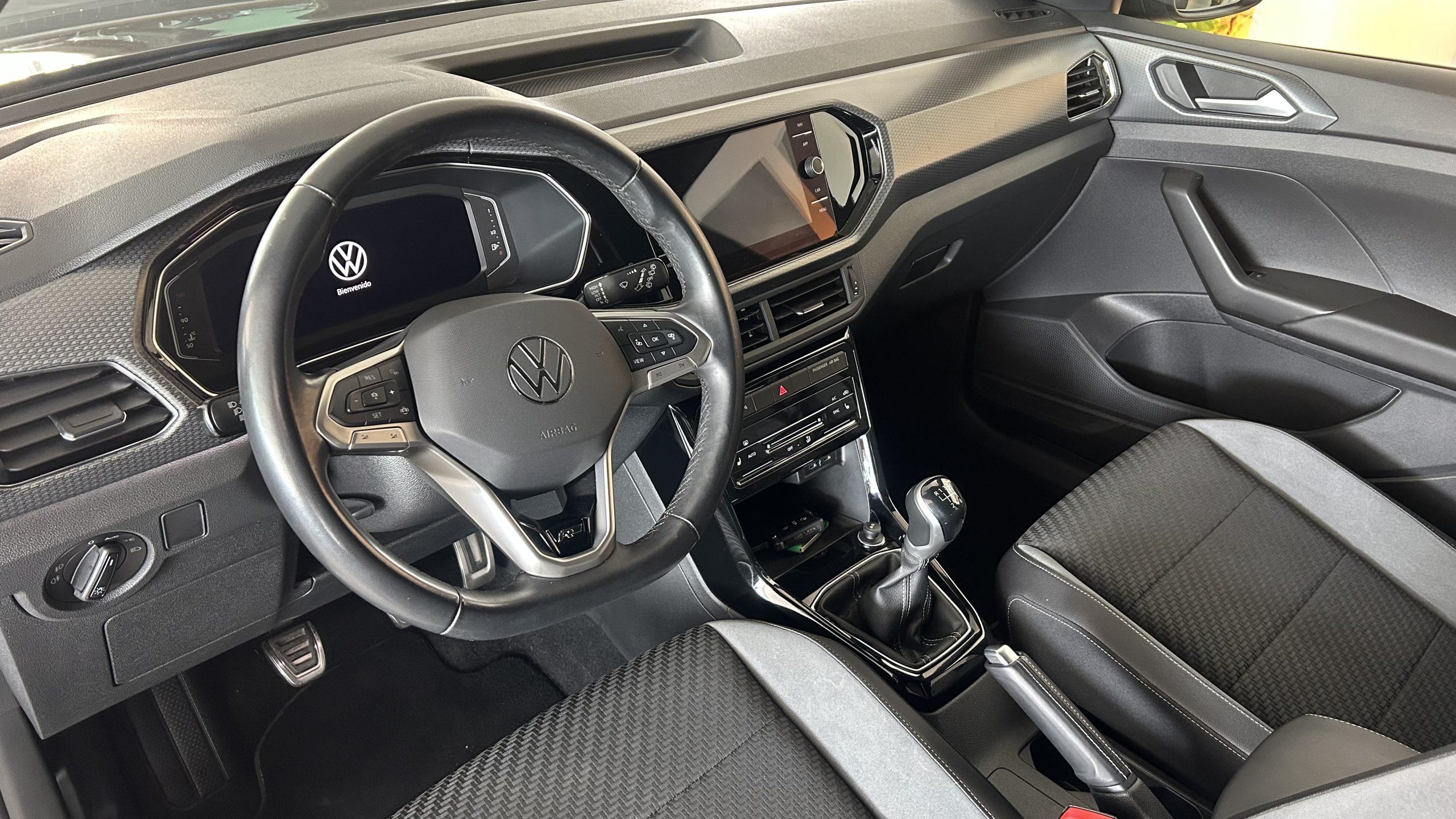 Volkswagen T-Cross R line 2022