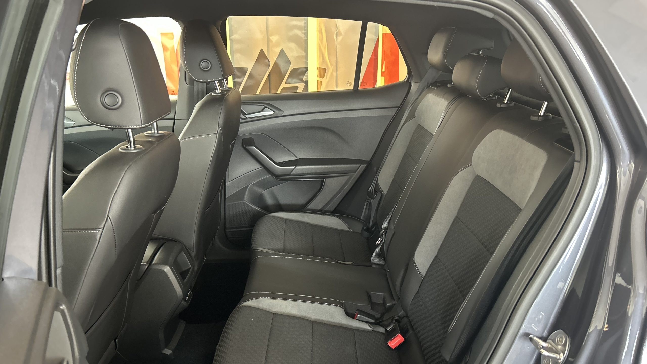 Volkswagen T-Cross R line 2022