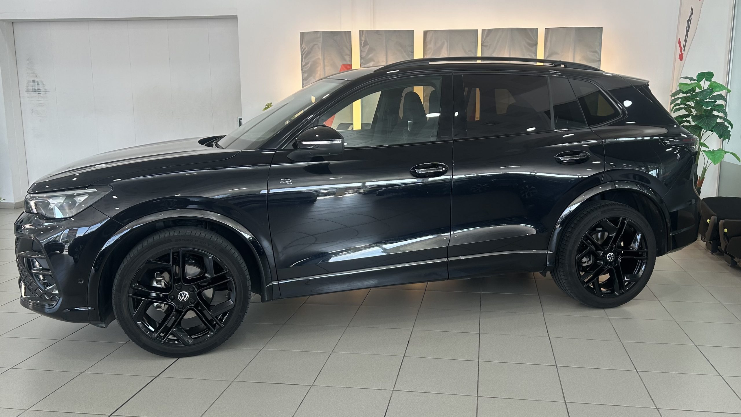 Volkswagen Tiguan R line 2024