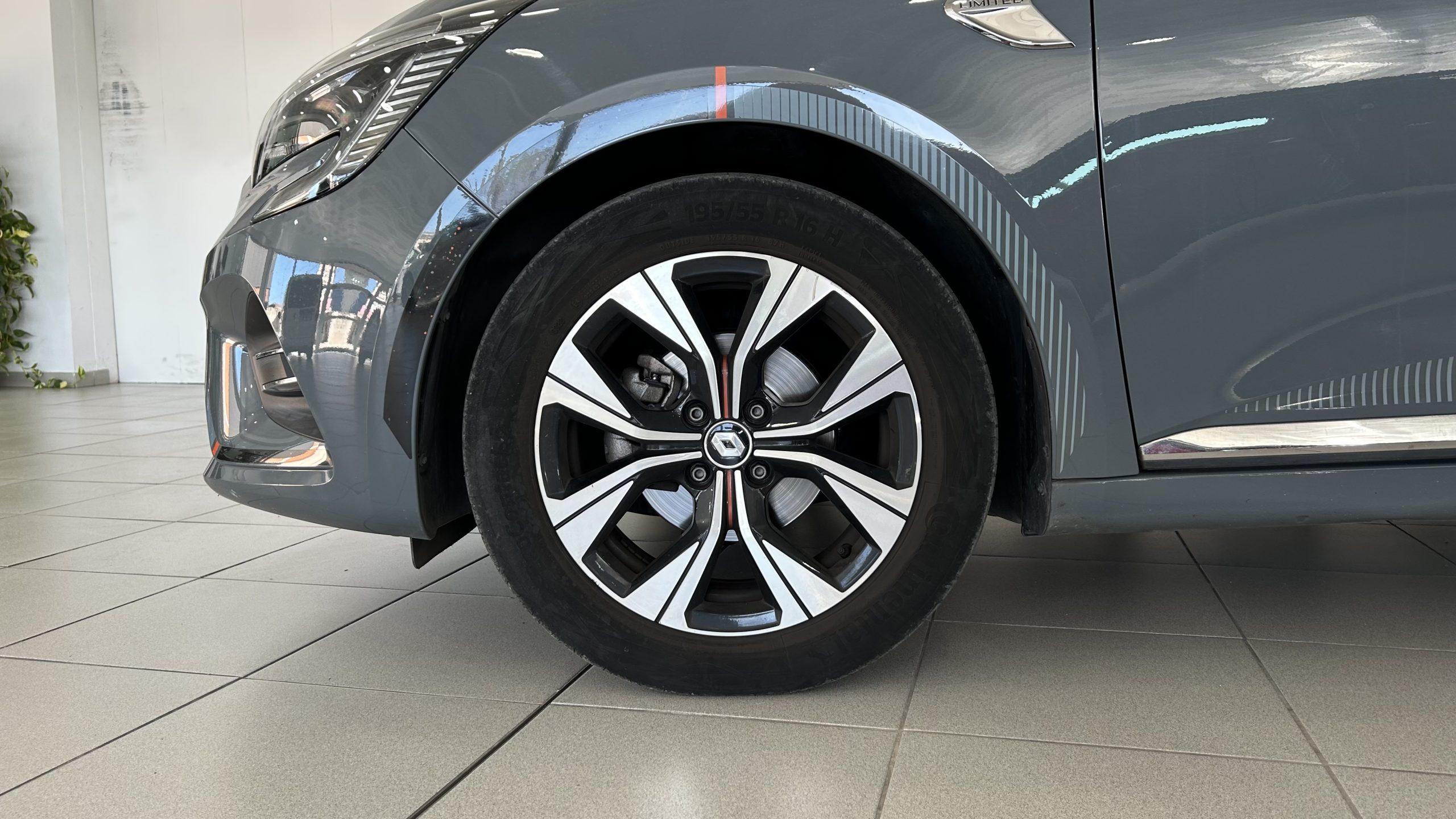 Renault Clio Limited Series 2022