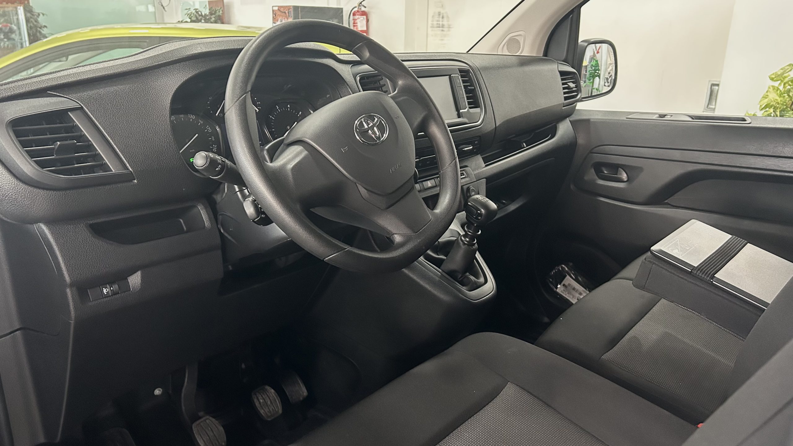 Toyota Proace 2024