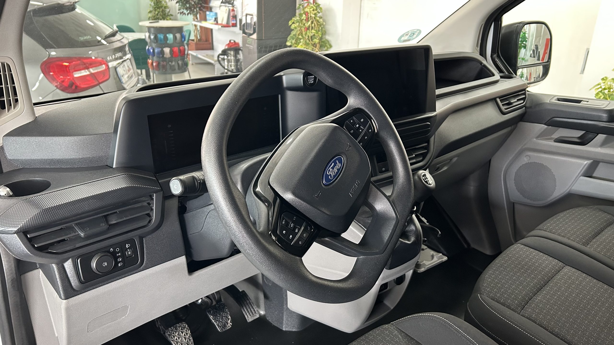 Ford Transit Custom 2024