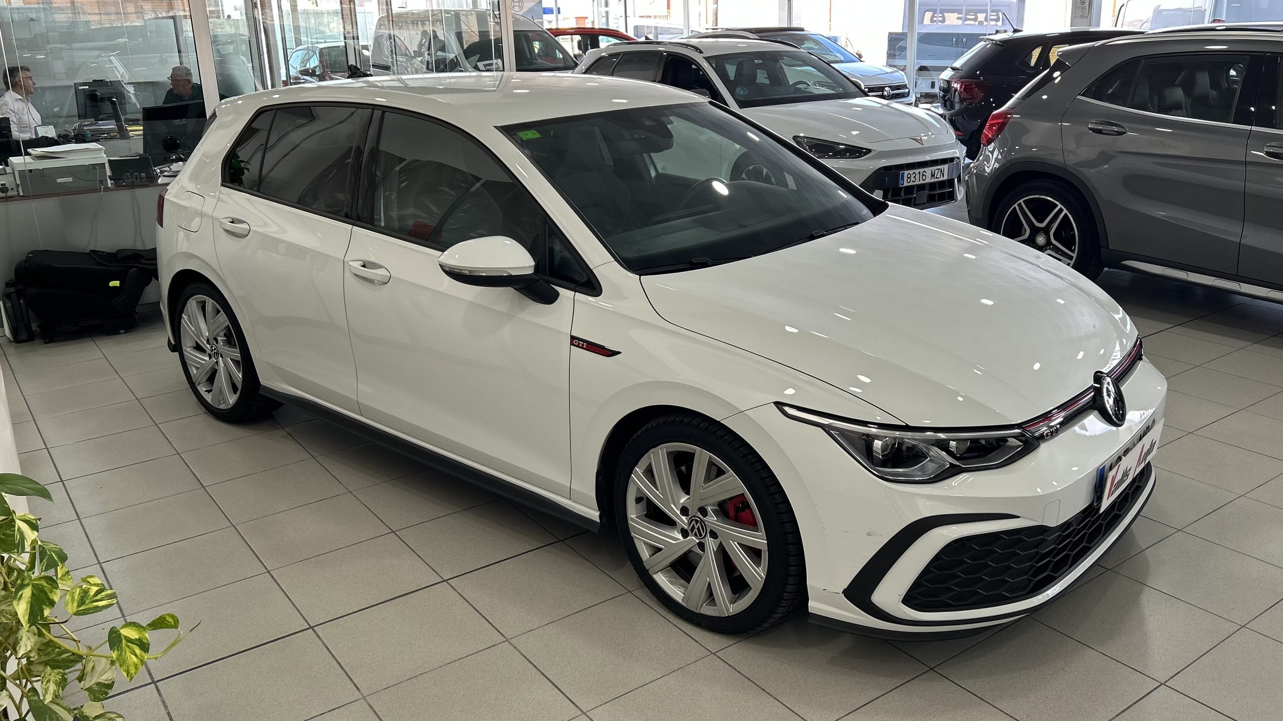 Volkswagen Golf GTI 2.0 245cv